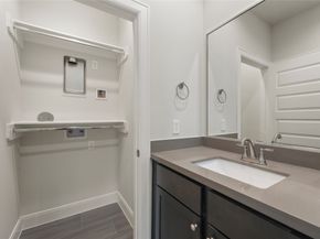 2706 Grand Fountains Drive F, Houston TX 77054