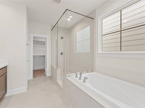2706 Grand Fountains Drive F, Houston TX 77054
