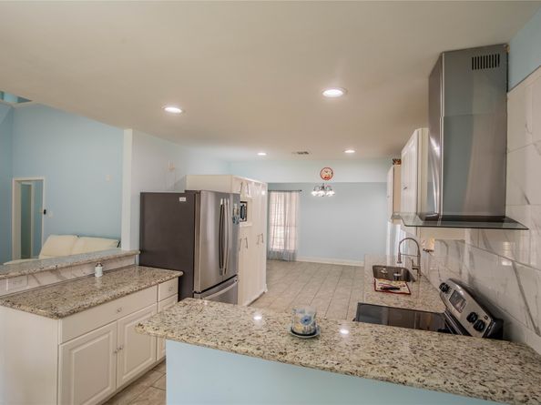 5611 Long Creek Lane, Houston TX 77088