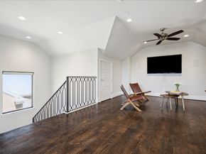 2117 Dickey Place, Houston TX 77019