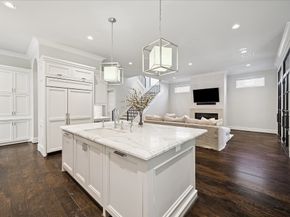 2117 Dickey Place, Houston TX 77019
