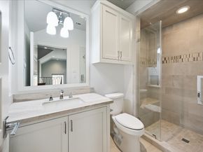 2117 Dickey Place, Houston TX 77019