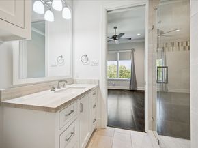 2117 Dickey Place, Houston TX 77019