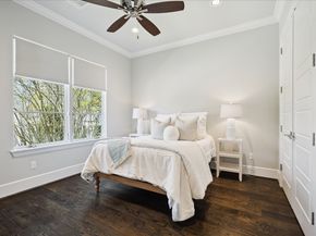 2117 Dickey Place, Houston TX 77019