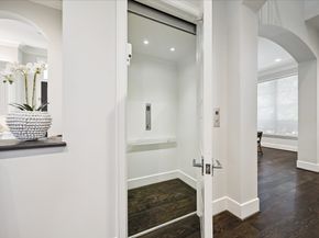 2117 Dickey Place, Houston TX 77019