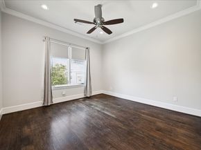 2117 Dickey Place, Houston TX 77019