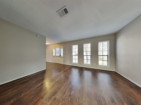 134 E Pathfinders Circle, The Woodlands TX 77381
