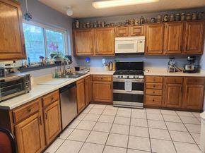 12207 Summerbrook Court, Houston TX 77066