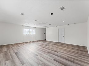 110 Shadow Wood Drive, Sugar Land TX 77498