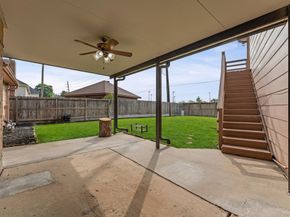110 Shadow Wood Drive, Sugar Land TX 77498