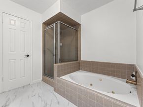 110 Shadow Wood Drive, Sugar Land TX 77498