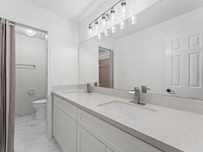110 Shadow Wood Drive, Sugar Land TX 77498