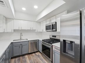 2220 Shadowdale Drive 350, Houston TX 77043