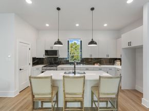 4711 Thornton Villas Lane, Houston TX 77018