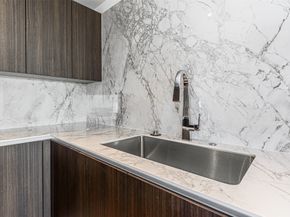 1701 Hermann Drive 24B, Houston TX 77004