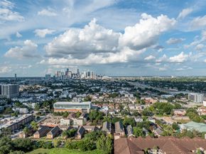 1701 Hermann Drive 24B, Houston TX 77004