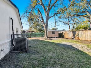 623 Gilpin Street, Houston TX 77034