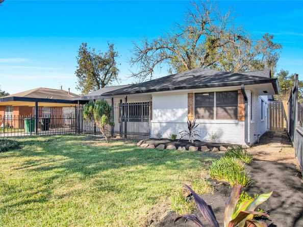 623 Gilpin Street, Houston TX 77034