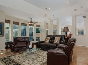 2 Taper Glow Place, The Woodlands TX 77381