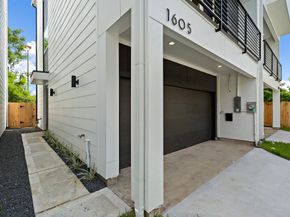 1607 Barbee Street, Houston TX 77004