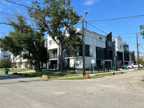 1607 Barbee Street, Houston TX 77004