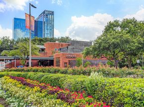 1211 Caroline Street 1804, Houston TX 77002