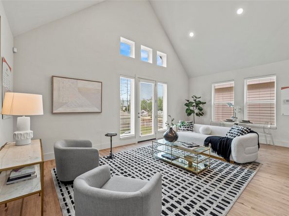 1042 Homer Street, Houston TX 77091