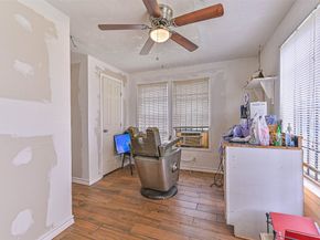 3822 Wipprecht Street, Houston TX 77026