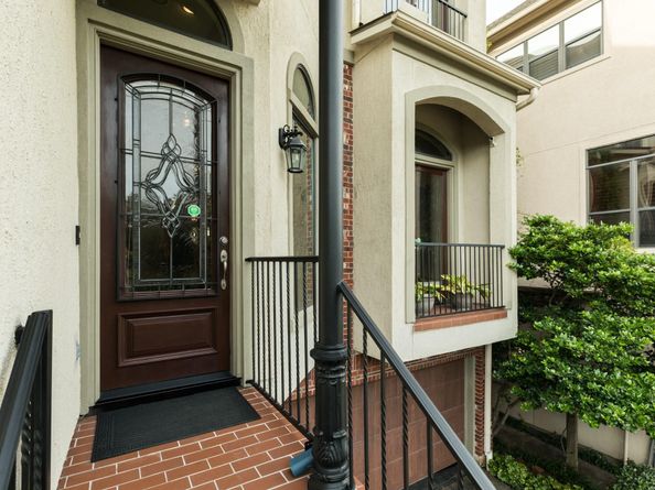 2334 Camden Drive, Houston TX 77021