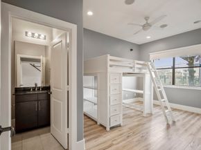 1310 W Dallas Street, Houston TX 77019