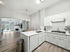 3911 Princeton Park Court, Pasadena TX 77058