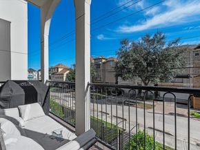 2605 Maxroy Street, Houston TX 77007