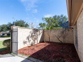 2542 Hodges Bend, Sugar Land TX 77479