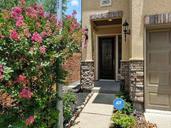 2903 Royal Oaks Grove, Houston TX 77082