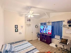 1213 Boswell Street, Houston TX 77009