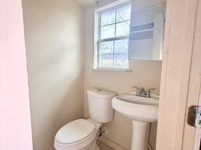 1213 Boswell Street, Houston TX 77009