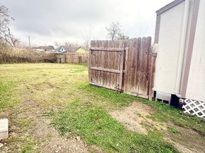 1213 Boswell Street, Houston TX 77009