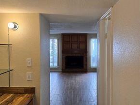 5917 Fairdale Lane 6, Houston TX 77057