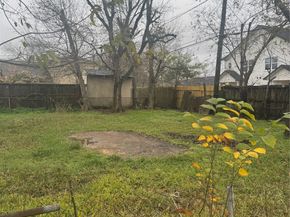 5950 Doolittle Boulevard, Houston TX 77033