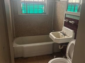 5950 Doolittle Boulevard, Houston TX 77033