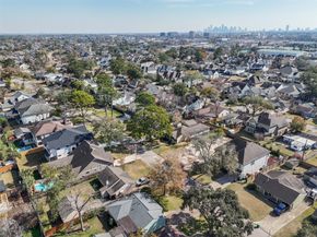 1706 Wakefield Drive, Houston TX 77018