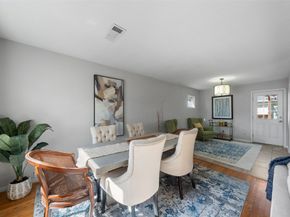 1706 Wakefield Drive, Houston TX 77018