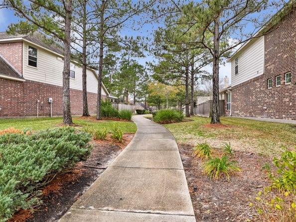 17335 Lake Clark Lane, Humble TX 77346