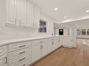 4862 Creekbend Drive, Houston TX 77035