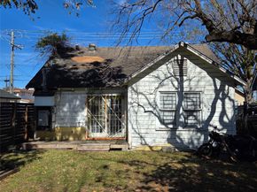 905 Adele Street, Houston TX 77009