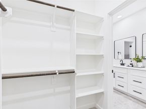 5032 Creekmont Drive, Houston TX 77091