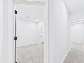 5032 Creekmont Drive, Houston TX 77091