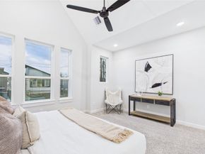 5032 Creekmont Drive, Houston TX 77091