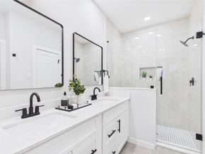 5032 Creekmont Drive, Houston TX 77091