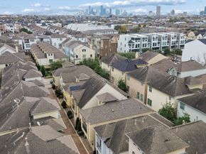 2741 Sherwin Street, Houston TX 77007